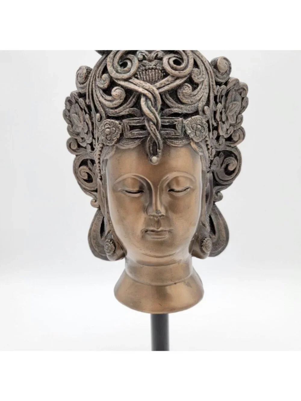 Pedestal Head Bust of Quan Yin The Goddess Of Mercy